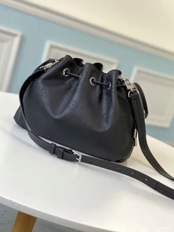 VUITTON LOUIS MURIA 0517